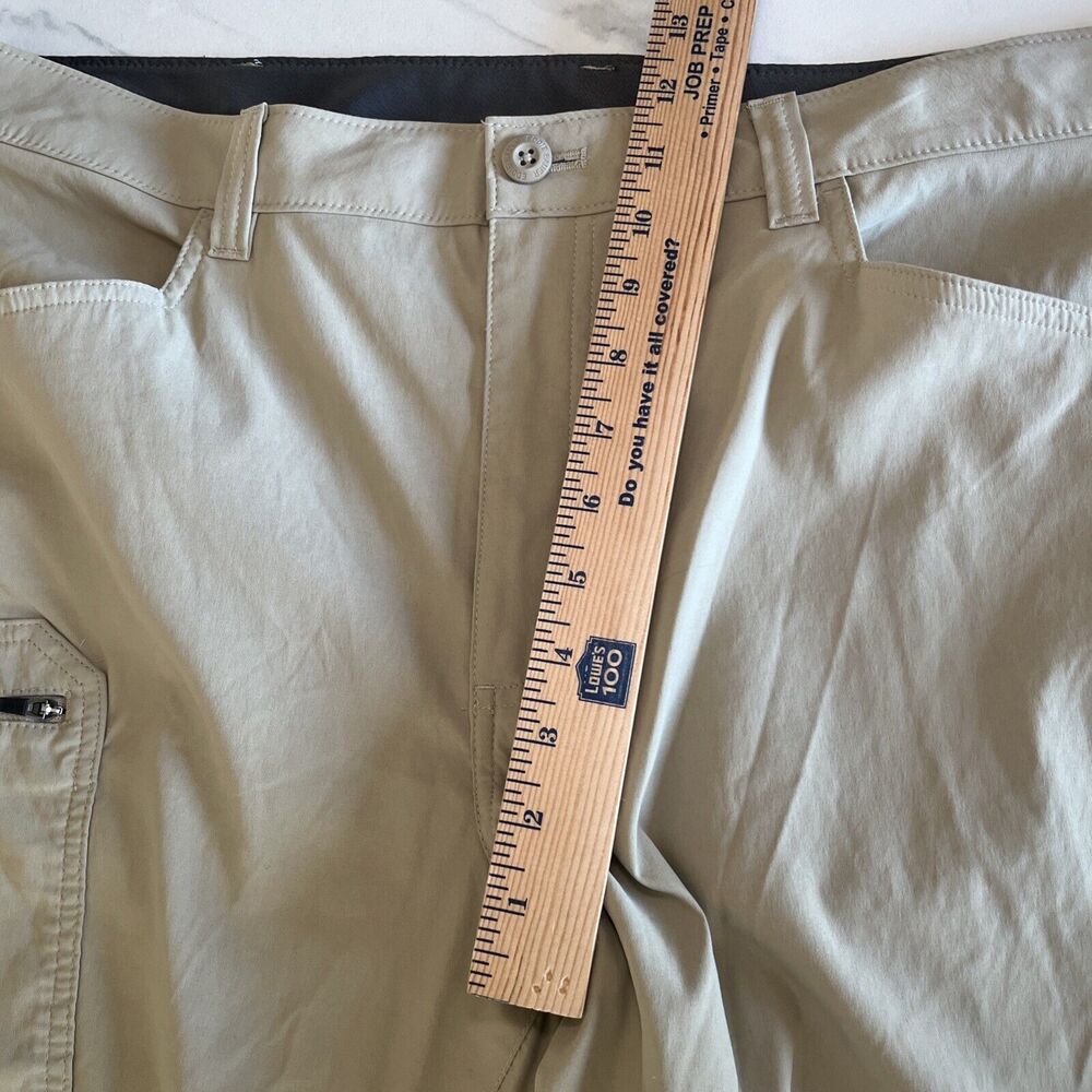 Eddie Bauer Pants 40x32 Beige Nylon Stretch Performance Mens Zip Cargo Pocket - Picture 9 of 11